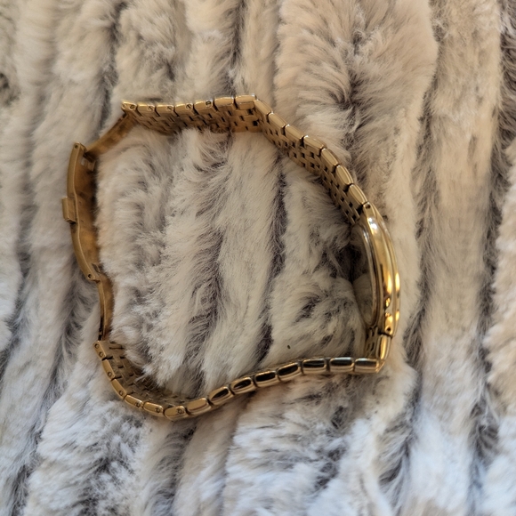 Movado Watch Womens Diamond and Gold - Picture 10 of 14